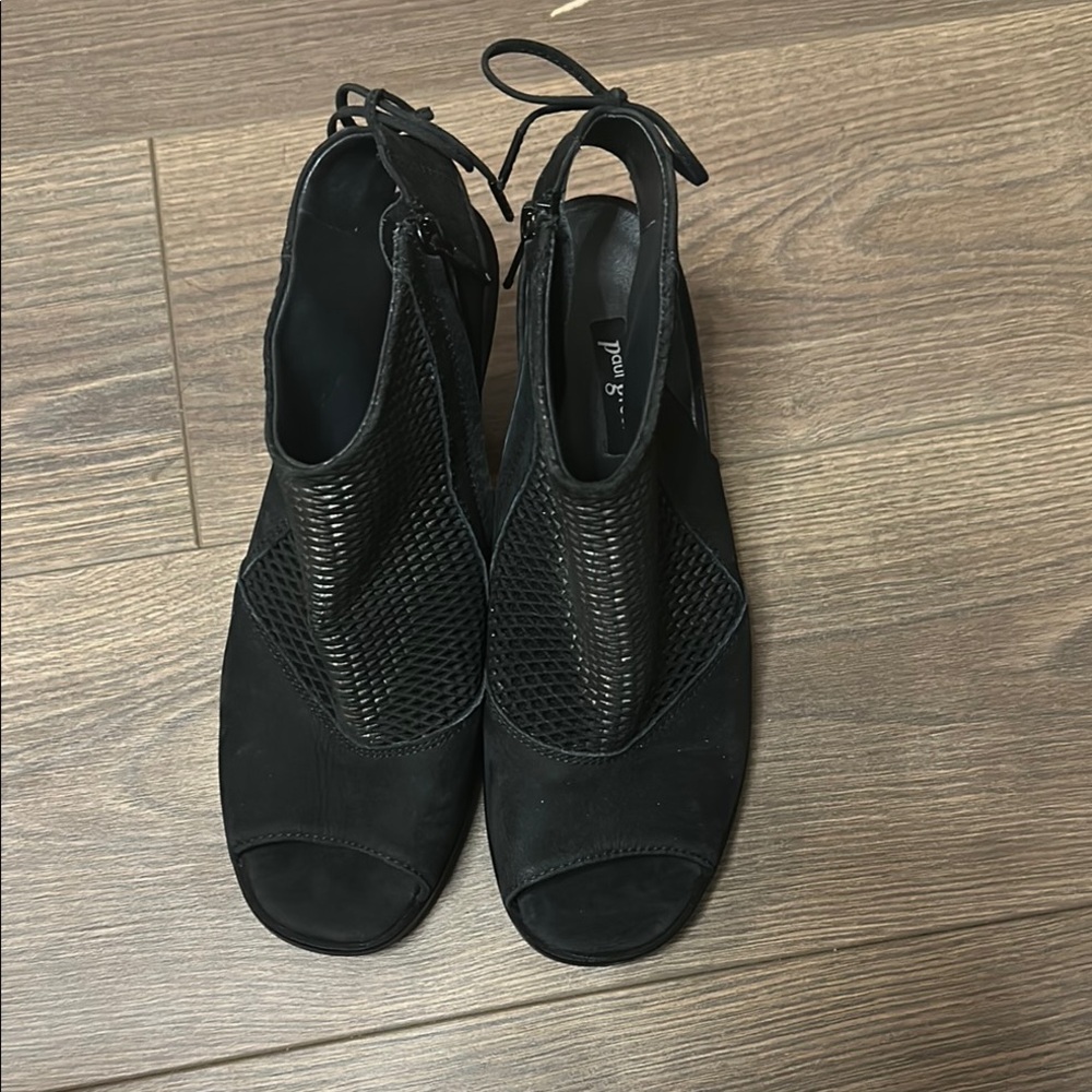 Paul Green Black Heels Elegant Design